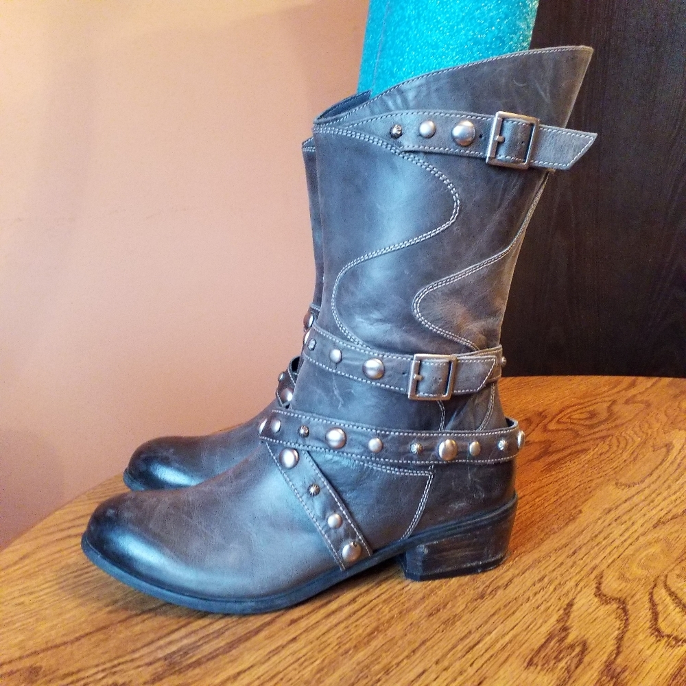 naughty monkey mid calf moto booties taupe leather studded harness 7.5